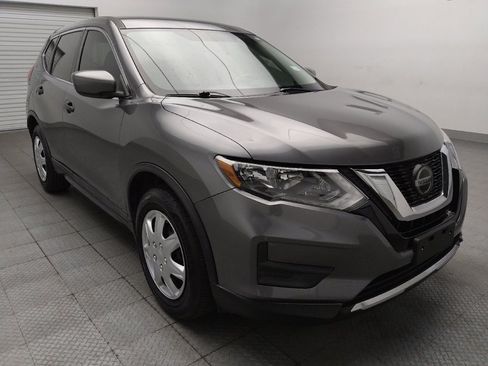Used 2018 Nissan Rogue S FWD image 13
