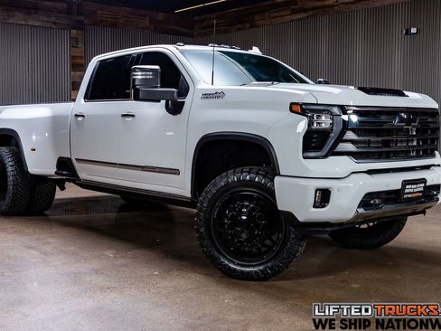 Used 2024 Chevrolet Silverado 3500 High Country w/ High Country Premium Package image 1