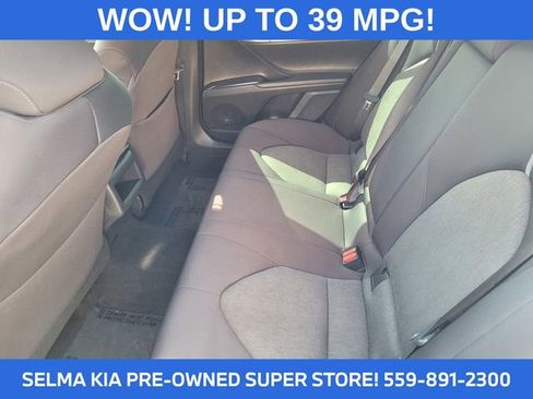 Used 2021 Toyota Camry LE image 8