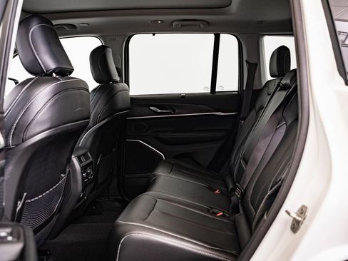 Used 2023 Jeep Grand Cherokee 30th Anniversary image 45