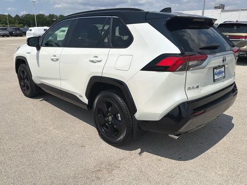 Used 2021 Toyota RAV4 XSE w/ XSE Grade Weather Package AWD/4WD image 4