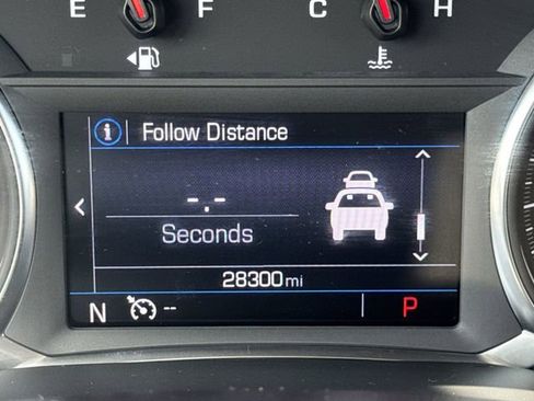 Used 2023 GMC Acadia SLE w/ Driver Convenience Package FWD image 12