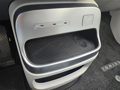 New 2026 Hyundai Ioniq 9 SEL image 25