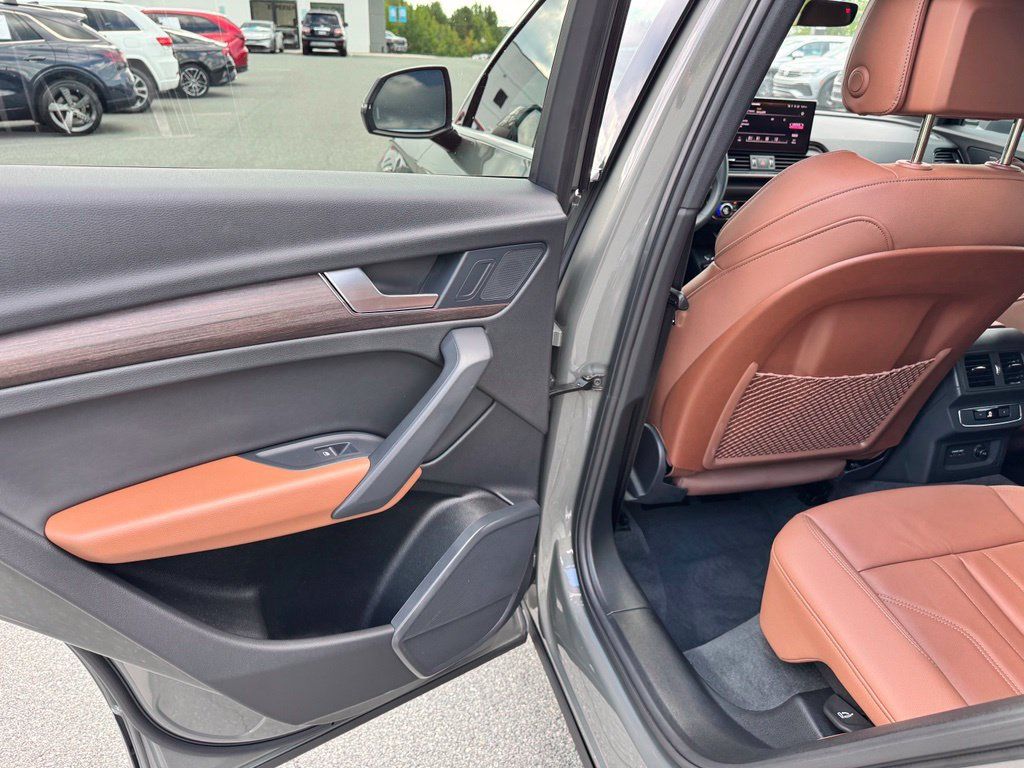 Used 2024 Audi Q5 2.0T Premium AWD/4WD image 30