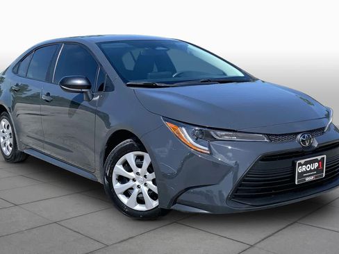 Used 2024 Toyota Corolla LE FWD image 3