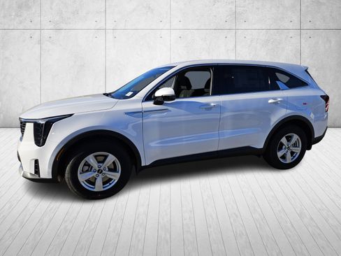 New 2026 Kia Sorento LX image 3