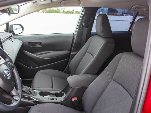 Used 2025 Toyota Corolla LE w/ Convenience Package image 18