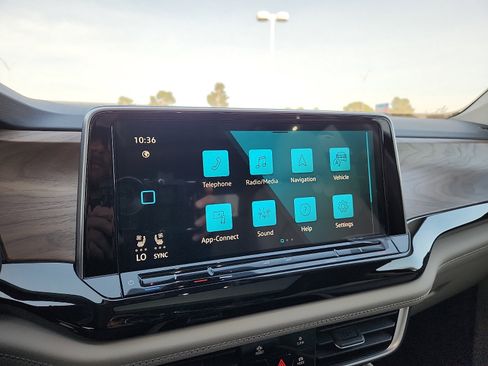 New 2026 Volkswagen Atlas SE FWD image 19