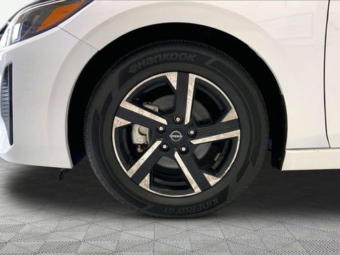 Used 2024 Nissan Sentra SV FWD image 21