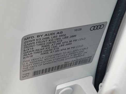 Used 2025 Audi Q5 Premium w/ Convenience Package AWD/4WD image 30