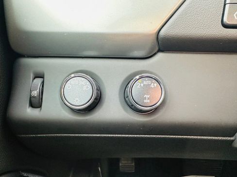 Used 2020 Chevrolet Tahoe LT image 12