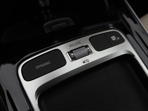New 2026 Mercedes-Benz GLB 250 image 14