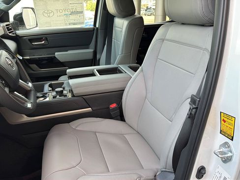 New 2026 Toyota Tundra Limited AWD/4WD image 12