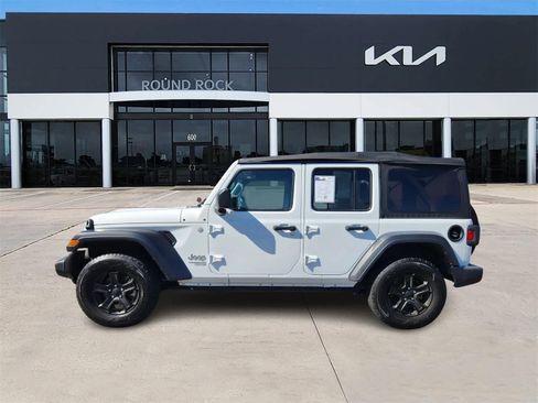 Used 2021 Jeep Wrangler Unlimited Sport image 4