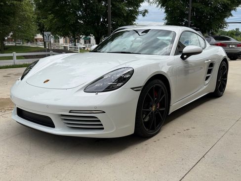 Used 2024 Porsche 718 Cayman S RWD image 5