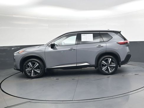 Used 2021 Nissan Rogue Platinum image 5