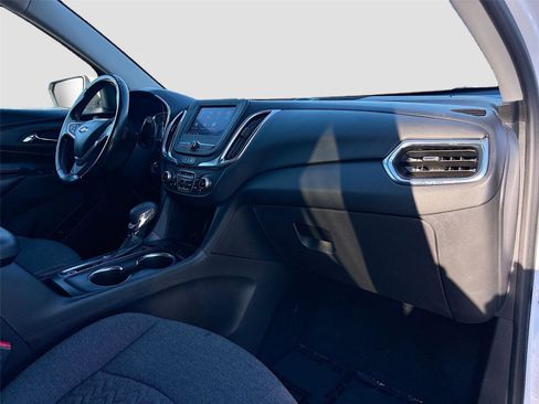 Used 2022 Chevrolet Equinox LT w/ Driver Convenience Package image 27