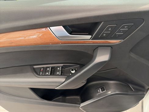 Used 2021 Audi Q5 Premium Plus image 10