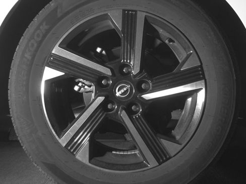 Used 2025 Nissan Sentra SV FWD image 18