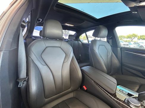 Used 2020 BMW 530i w/ Convenience Package RWD image 29