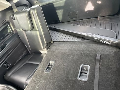 Used 2019 Subaru Ascent Limited w/ Popular Package #3 image 10