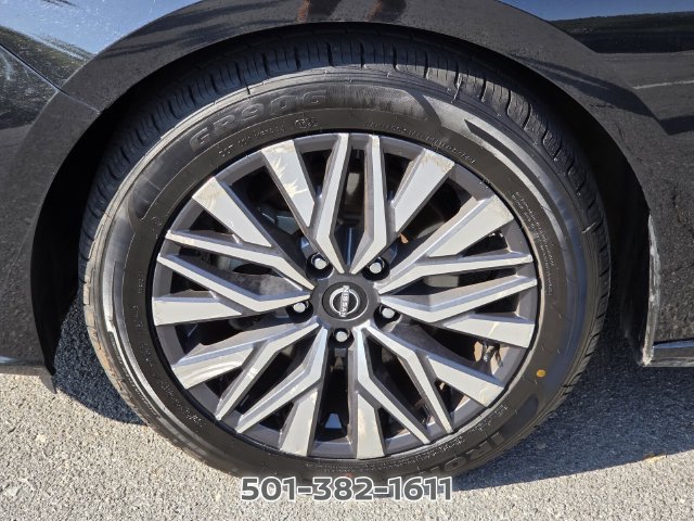 Used 2025 Nissan Altima 2.5 SV FWD image 18