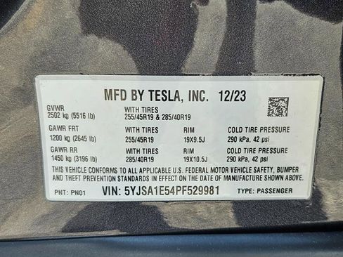 Used 2023 Tesla Model S AWD/4WD image 34