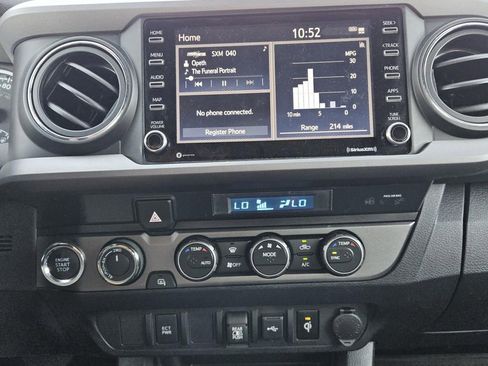 Used 2021 Toyota Tacoma TRD Off-Road image 13