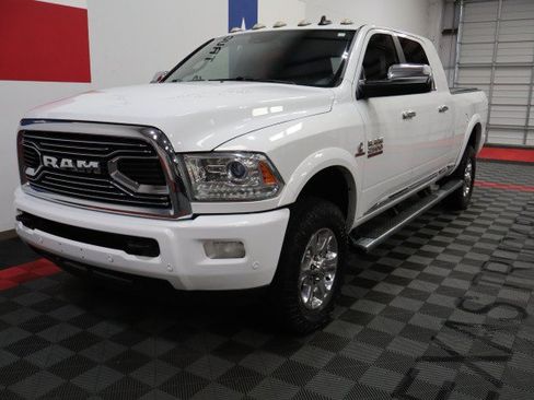 Used 2017 RAM 2500 Limited AWD/4WD image 3