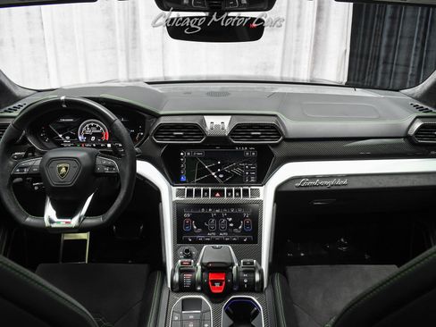 Used 2020 Lamborghini Urus image 23