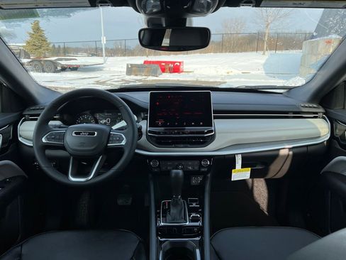 New 2026 Jeep Compass Limited image 21
