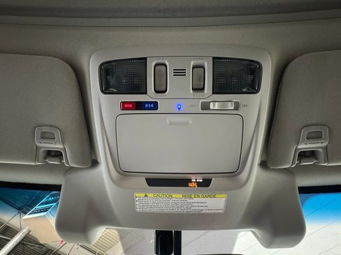 Used 2016 Subaru Outback 2.5i Limited AWD/4WD image 25
