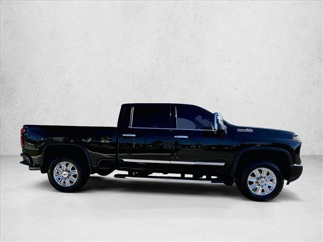 Used 2025 Chevrolet Silverado 2500 High Country w/ High Country Premium Package AWD/4WD image 5