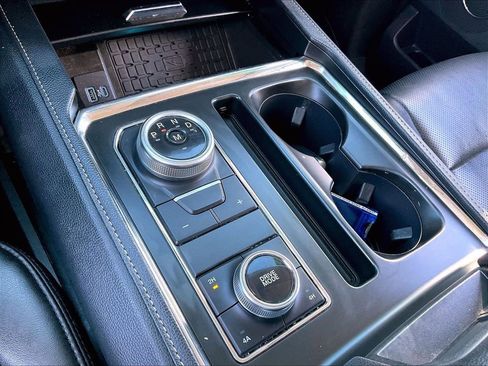 Used 2024 Ford Expedition Max XLT AWD/4WD image 34