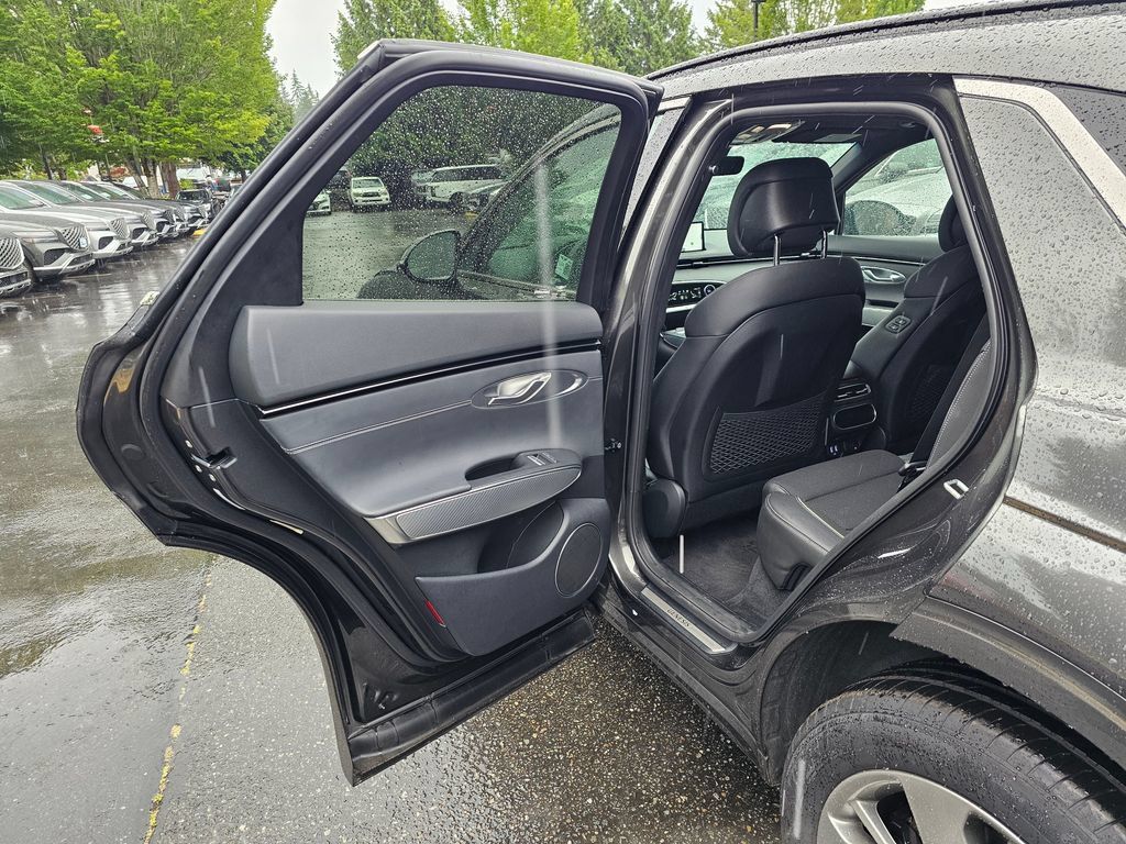 Certified 2025 Genesis GV70 3.5T Sport AWD/4WD image 22