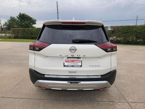 Certified 2023 Nissan Rogue Platinum w/ Platinum Premium Package FWD image 6