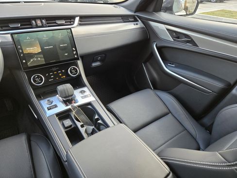 Certified 2026 Jaguar F-PACE R-Dynamic S image 14