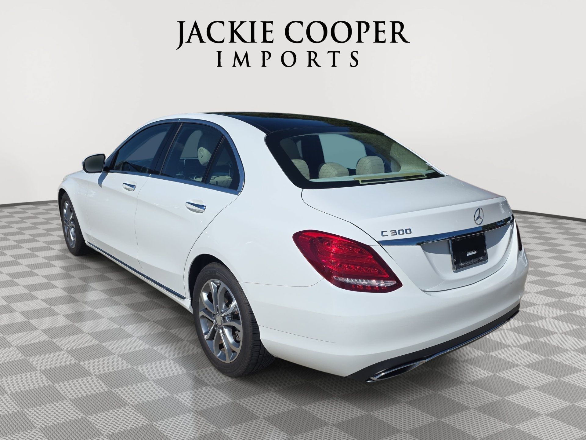 Used 2015 Mercedes-Benz C 300 Sedan image 7
