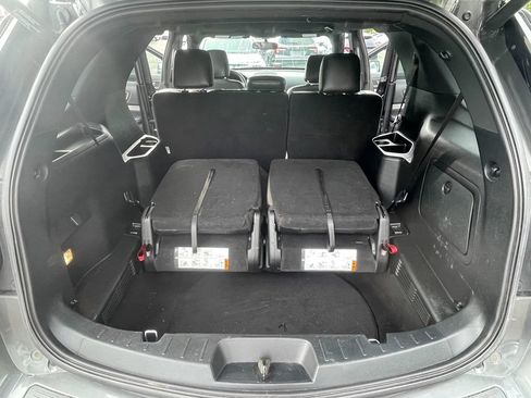 Used 2019 Ford Explorer XLT w/ Equipment Group 202A AWD/4WD image 26