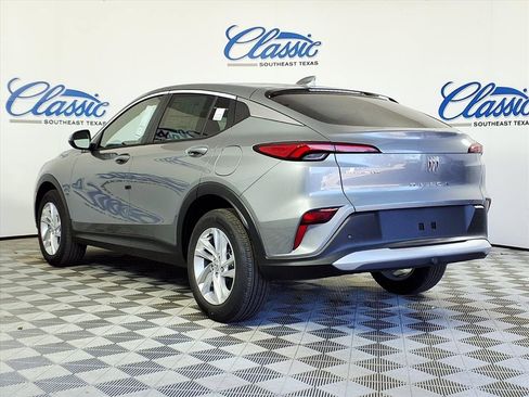 New 2026 Buick Envista Preferred w/ Convenience II Package image 2