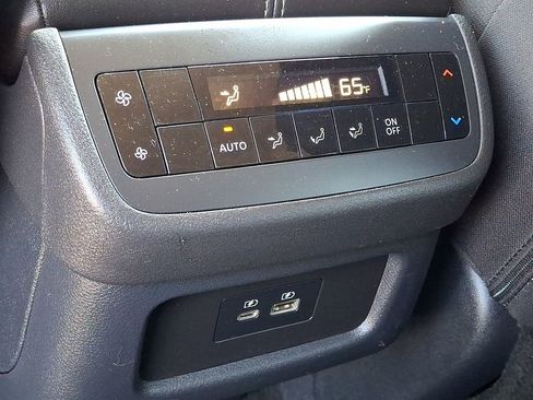 Certified 2025 Nissan Pathfinder SV AWD/4WD image 13