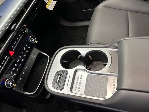 New 2026 Hyundai Ioniq 9 SEL image 31