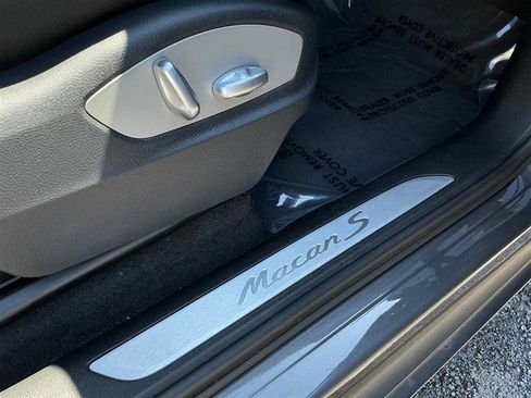 Used 2015 Porsche Macan S AWD/4WD image 34