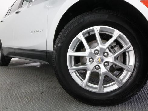 Used 2022 Chevrolet Equinox LT w/ Driver Convenience Package FWD image 17