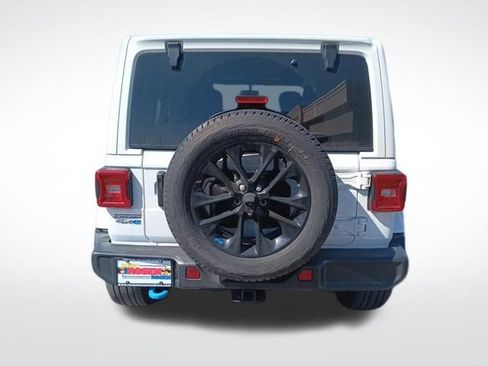 Used 2023 Jeep Wrangler Unlimited Sahara w/ Cold Weather Group image 4