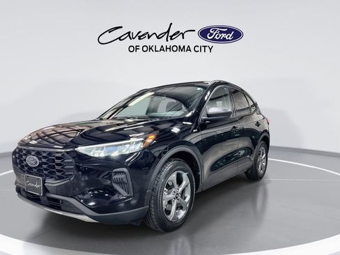 Used 2025 Ford Escape ST-Line image 4