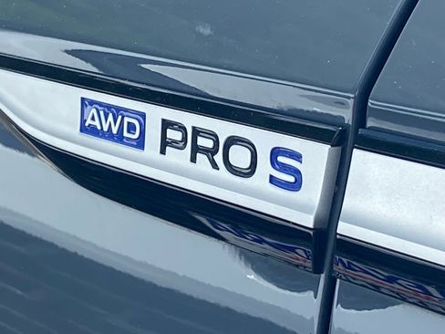 Used 2023 Volkswagen ID.4 Pro S AWD/4WD image 5