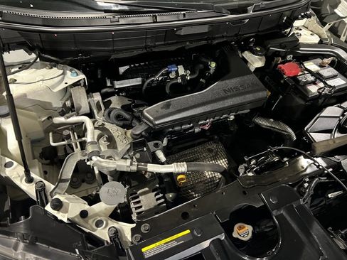 Used 2016 Nissan Rogue SL image 44