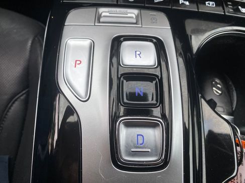 Used 2024 Hyundai Tucson Limited image 17