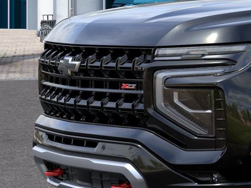 New 2026 Chevrolet Suburban Z71 AWD/4WD image 13